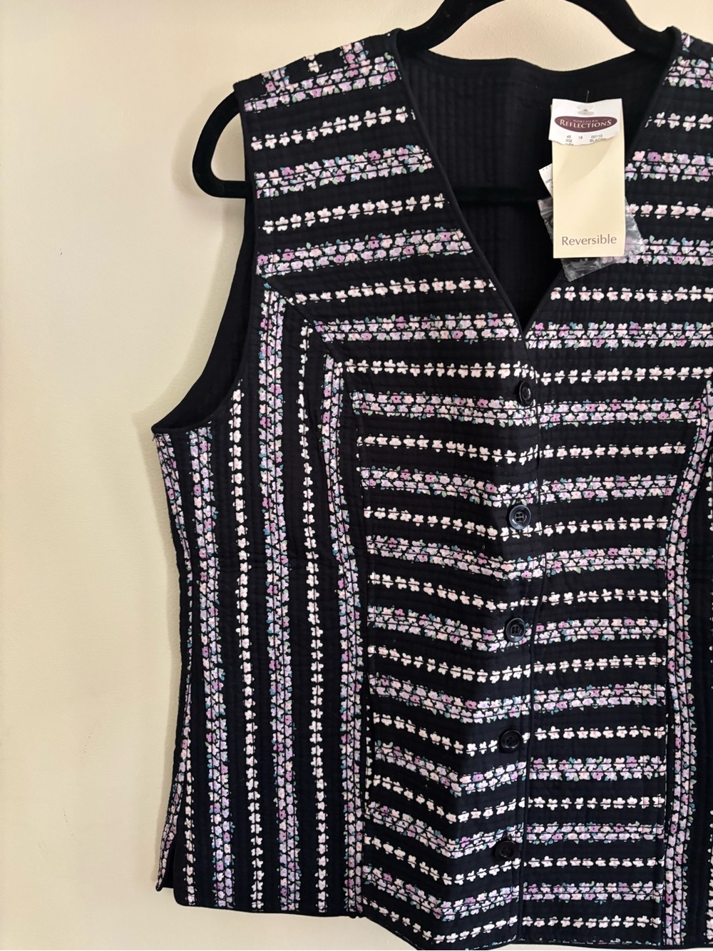 23.) NWT Northern Reflections / Black Floral-Stripe Reversible Button Front Vest